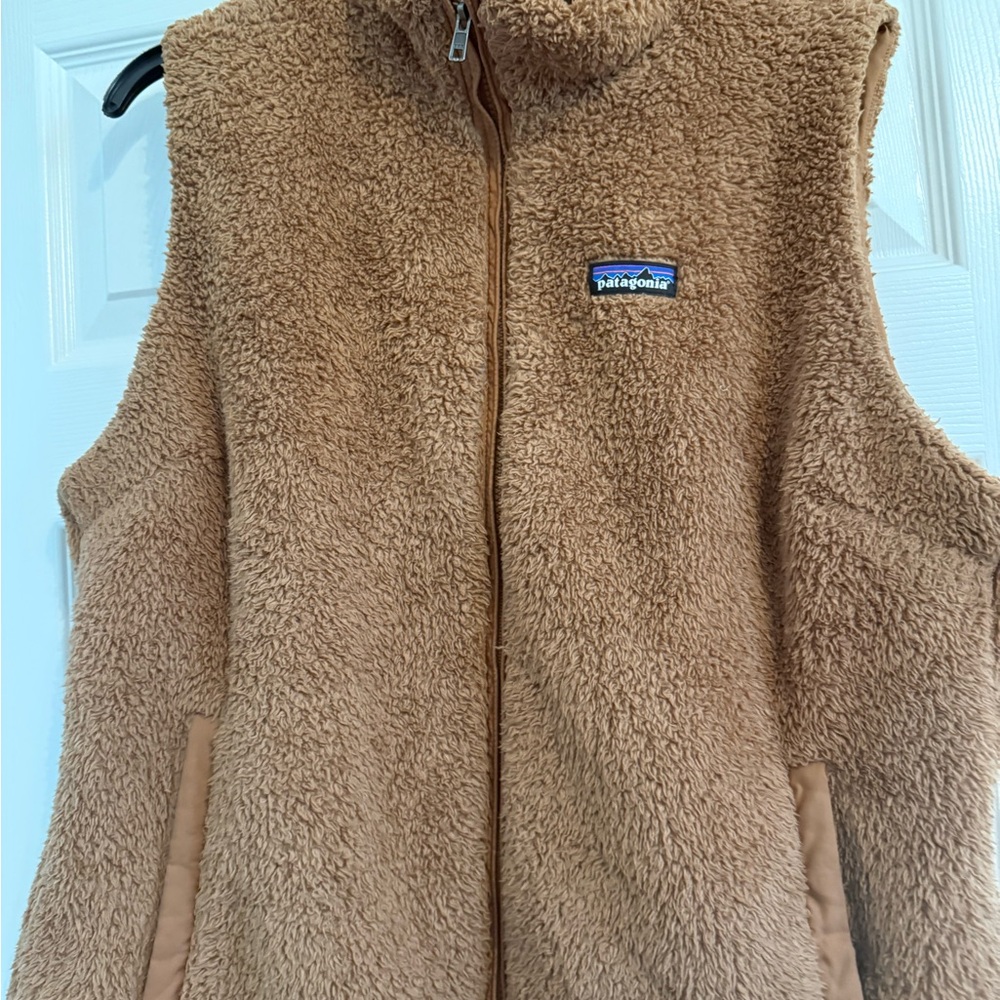 Patagonia Tan Sherpa Vest - runs small which is why I got an XXL.